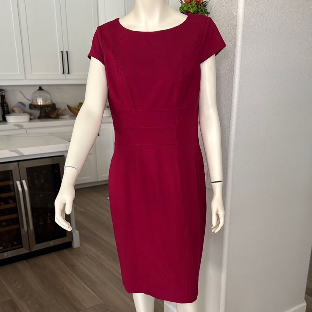 White House Black Market Dress
Women 14 Red Sheath Midi Zipper Lined